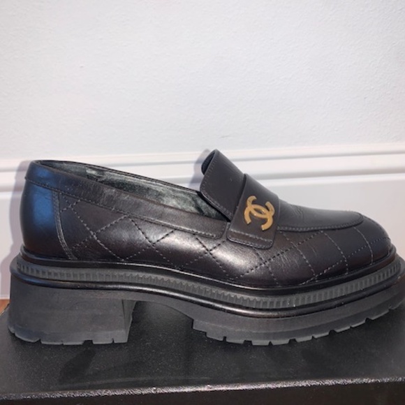 Chanel Interlocking & Quilted PatternCC Logo Loafers Women's Size: 8.5 | IT 38.5 - Picture 6 of 14